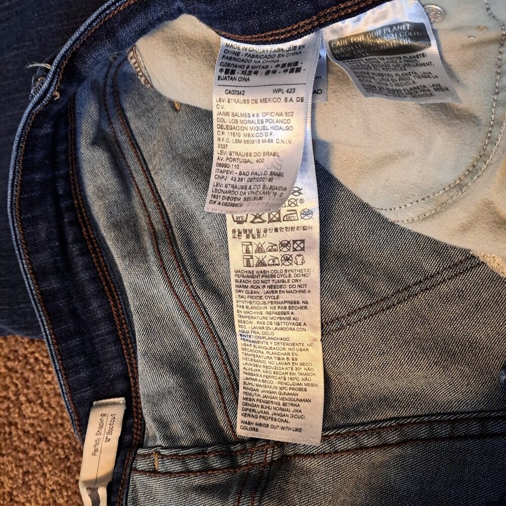 Levi's Perfectly Shaping 512 Bootcut Denim Jeans With Riveting Detail Pockets - Picture 7 of 10